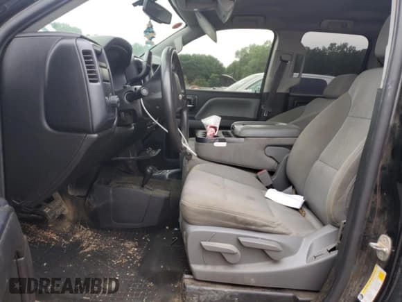 ✅ 2018 Chevrolet Silverado 1500 Custom • VIN: 1GCVKPEH8JZ368284 • Лот: 57070805. Опубликован ранее на Copart с пробегом 151 593 миль. Бесплатный доступ к архиву аукционных продаж из США и подробный отчёт об истории автомобиля на DreamBid. Изображение 7.