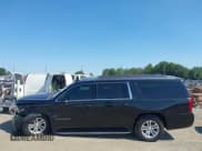 ✅ 2020 Chevrolet Suburban LT • VIN: 1GNSCHKC5LR102083 • Lot: 40551013. Wystawiony na IAAI z przebiegiem 105 555 mil. Bezpłatny archiwum sprzedaży aukcyjnych z USA i szczegółowy raport historii pojazdu na DreamBid. Zdjęcie 14.