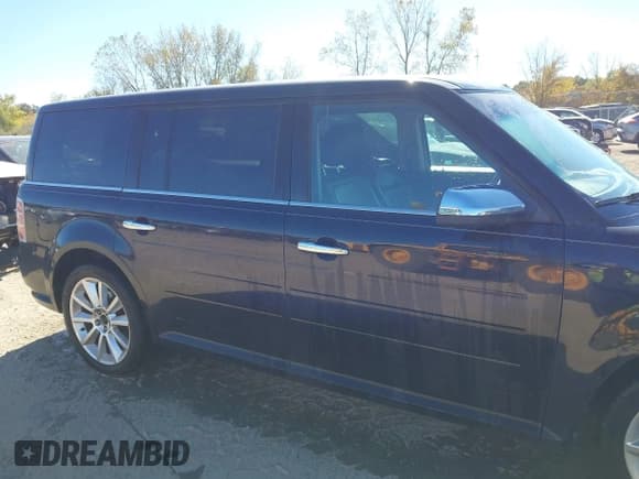 ✅ 2011 Ford Flex Limited • VIN: 2FMHK6DC3BBD04716 • Lot: 43457406. Listed on IAAI with 216,758 mi. Free auction sales archive from the USA and detailed vehicle history report at DreamBid. Image 14.