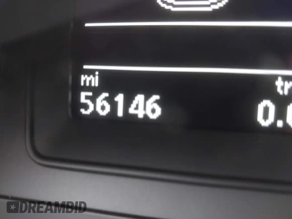 ✅ 2018 Volkswagen Tiguan • VIN: WVGAV7AX5JK000488 • Лот: 42792128. Опубликован ранее на IAAI с пробегом 56 146 миль. Бесплатный доступ к архиву аукционных продаж из США и подробный отчёт об истории автомобиля на DreamBid. Изображение 16.