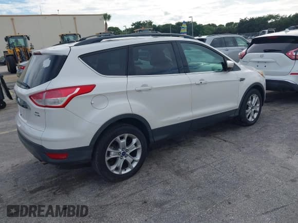 ✅ 2013 Ford Escape SEL • VIN: 1FMCU9HXXDUD82944 • Лот: 43662787. Опубликован ранее на IAAI с пробегом 97 526 миль. Бесплатный доступ к архиву аукционных продаж из США и подробный отчёт об истории автомобиля на DreamBid. Изображение 4.