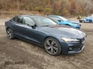 ✅ 2021 Volvo S60 R-Design • VIN: 7JR102TM2MG111923 • Lot: 92272045. Listed on Copart with 38,393 mi. Free auction sales archive from the USA and detailed vehicle history report at DreamBid. Image 4.