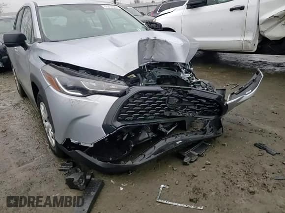 ✅ 2024 Toyota Corolla Cross L • VIN: 7MUAAABG5RV100791 • Lot: 44269985. Listed on Copart with 8,697 mi. Free auction sales archive from the USA and detailed vehicle history report at DreamBid. Image 11.