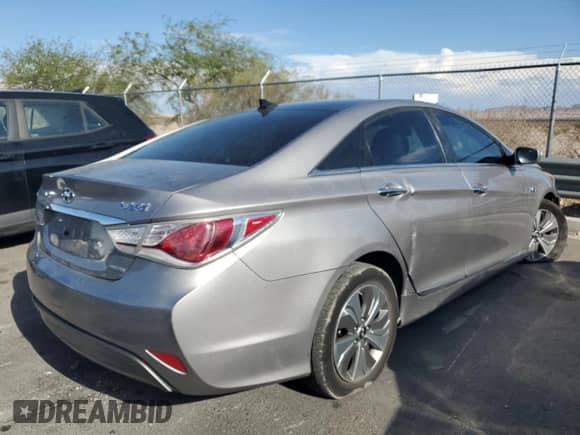 2013 Hyundai Sonata Limited с VIN KMHEC4A43DA051154, выставлен на аукционе Copart как лот 71517125 с пробегом 182 845 миль миль и Списание • Salvage title. История ставок и продаж доступна на DreamBid. Изображение 3.