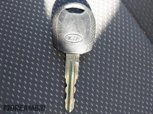 ✅ 2008 Kia Rio LX • VIN: KNADE123986323243 • Lot: 43501402. Listed on IAAI with 136,155 mi. Free auction sales archive from the USA and detailed vehicle history report at DreamBid. Image 11.