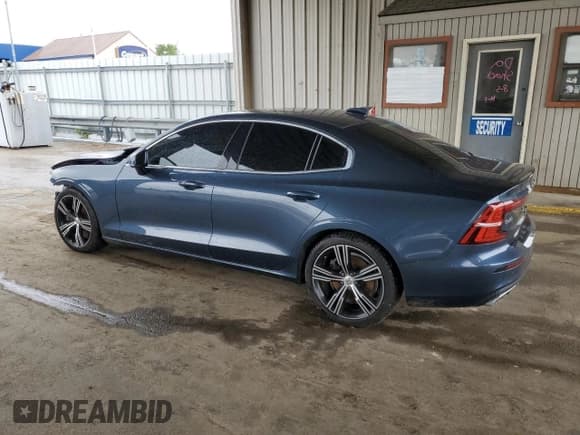 ✅ 2019 Volvo S60 Inscription • VIN: 7JRA22TL3KG003888 • Lot: 56118535. Wystawiony na Copart z przebiegiem 86 308 mil. Bezpłatny archiwum sprzedaży aukcyjnych z USA i szczegółowy raport historii pojazdu na DreamBid. Zdjęcie 2.