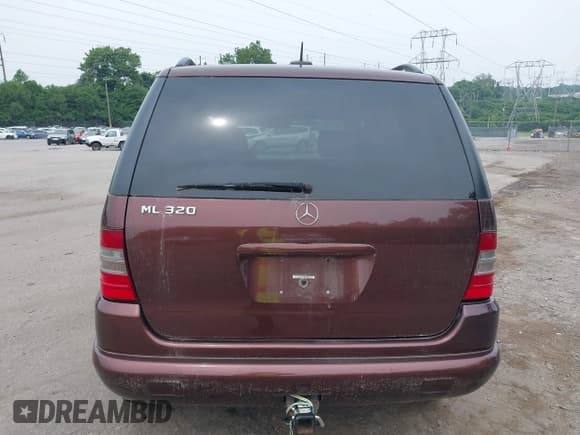 ✅ 2001 Mercedes-Benz M 320/430/500 • VIN: 4JGAB54EX1A243467 • Lot: 42467238. Listed on IAAI with 169,806 mi. Free auction sales archive from the USA and detailed vehicle history report at DreamBid. Image 17.