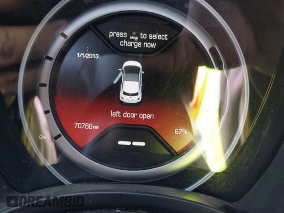 ✅ 2014 FIAT 500e • VIN: 3C3CFFGE7ET172881 • Lot: 41610593. Wystawiony na IAAI z przebiegiem 70 768 mil. Bezpłatny archiwum sprzedaży aukcyjnych z USA i szczegółowy raport historii pojazdu na DreamBid. Zdjęcie 7.