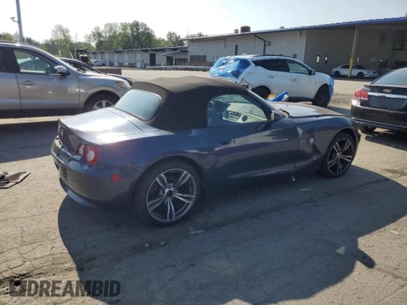 ✅ 2005 BMW Z4 3.0i • VIN: 4USBT53515LU10150 • Lot: 67423915. Listed on Copart with 121,371 mi. Free auction sales archive from the USA and detailed vehicle history report at DreamBid. Image 3.