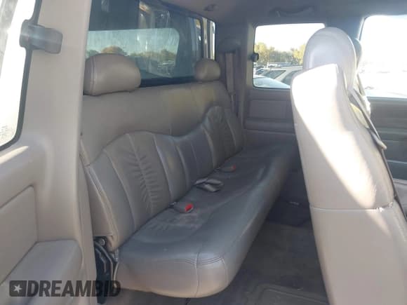 ✅ 2000 Chevrolet Silverado 1500 LS • VIN: 2GCEK19T9Y1166410 • Лот: 43582432. Опубликован ранее на IAAI с пробегом Не указан. Бесплатный доступ к архиву аукционных продаж из США и подробный отчёт об истории автомобиля на DreamBid. Изображение 8.