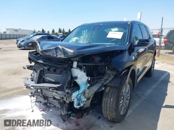 ✅ 2024 Chevrolet Traverse FWD LS • VIN: 1GNEREKS1RJ189568 • Lot: 43009634. Wystawiony na IAAI z przebiegiem 3 672 mil. Bezpłatny archiwum sprzedaży aukcyjnych z USA i szczegółowy raport historii pojazdu na DreamBid. Zdjęcie 2.