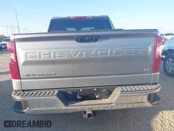 2026 Chevrolet Silverado 1500 LT z VIN 3GCUKDED5TG130130, wystawiony jako IAAI lot #43613368 z przebiegiem 3 302 mil mil oraz . Historia ofert i sprzedaży dostępna na DreamBid. Obrazek 16.