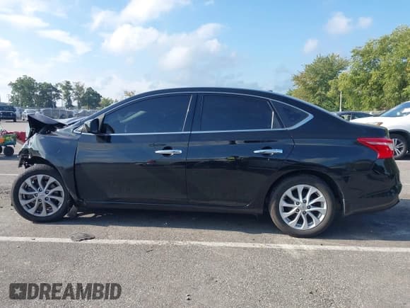 ✅ 2019 Nissan Sentra SR • VIN: 3N1AB7AP6KY397096 • Lot: 43202587. Listed on IAAI with 47,983 mi. Free auction sales archive from the USA and detailed vehicle history report at DreamBid. Image 14.