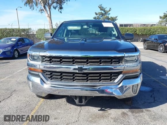 ✅ 2018 Chevrolet Silverado 1500 LT • VIN: 1GCPCREC6JF213658 • Lot: 41399740. Wystawiony na IAAI z przebiegiem 66 562 mil. Bezpłatny archiwum sprzedaży aukcyjnych z USA i szczegółowy raport historii pojazdu na DreamBid. Zdjęcie 13.