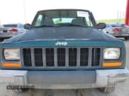 ✅ 2000 Jeep Cherokee SE • VIN: 1J4FT27P0YL185249 • Lot: 42650722. Wystawiony na IAAI z przebiegiem 129 092 mil. Bezpłatny archiwum sprzedaży aukcyjnych z USA i szczegółowy raport historii pojazdu na DreamBid. Zdjęcie 6.