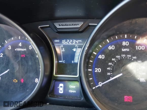 ✅ 2013 Hyundai Veloster Turbo • VIN: KMHTC6AE3DU135145 • Lot: 41767388. Wystawiony na IAAI z przebiegiem 162 234 mil. Bezpłatny archiwum sprzedaży aukcyjnych z USA i szczegółowy raport historii pojazdu na DreamBid. Zdjęcie 7.