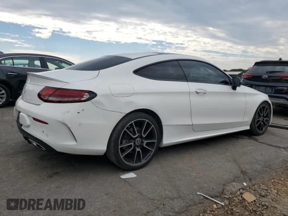 ✅ 2022 Mercedes-Benz C 300 • VIN: W1KWJ8DB9NG107571 • Lot: 87019535. Listed on Copart with 60,517 mi. Free auction sales archive from the USA and detailed vehicle history report at DreamBid. Image 3.