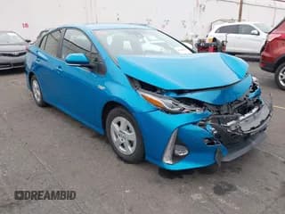 ✅ 2021 Toyota Prius Limited • VIN: JTDKAMFP6M3171423 • Лот: 43204861. Опубликован ранее на IAAI с пробегом 30 628 миль. Бесплатный доступ к архиву аукционных продаж из США и подробный отчёт об истории автомобиля на DreamBid. Изображение 1.
