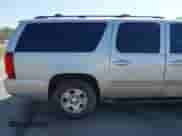 2014 Chevrolet Suburban LT z VIN 1GNSCJE0XER124222, wystawiony jako IAAI lot #41994798 z przebiegiem 268 836 mil mil oraz . Historia ofert i sprzedaży dostępna na DreamBid. Obrazek 19.