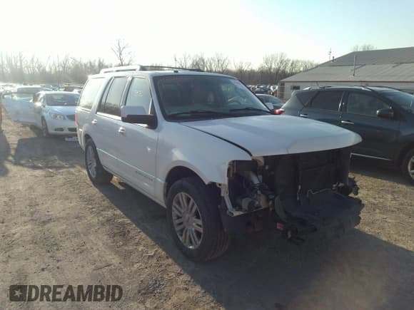 ✅ 2010 Lincoln Navigator • VIN: 5LMJJ2J5XAEJ10199 • Lot: 41788085. Listed on IAAI with 235,684 mi. Free auction sales archive from the USA and detailed vehicle history report at DreamBid. Image 1.