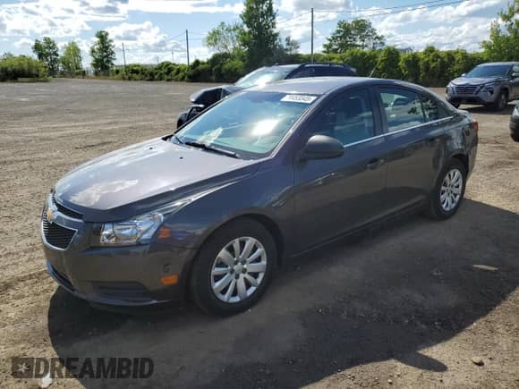 2011 Chevrolet Cruze LS+ 1SB с VIN 1G1PA5SH0B7233536, выставлен на аукционе Copart как лот 70453345 с пробегом 55 791 миль миль и Списание • Salvage title. История ставок и продаж доступна на DreamBid. Изображение 1.