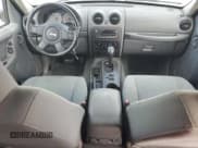 ✅ 2007 Jeep Liberty Sport • VIN: 1J8GK48K87W624201 • Lot: 71794175. Wystawiony na Copart z przebiegiem 168 987 mil. Bezpłatny archiwum sprzedaży aukcyjnych z USA i szczegółowy raport historii pojazdu na DreamBid. Zdjęcie 8.