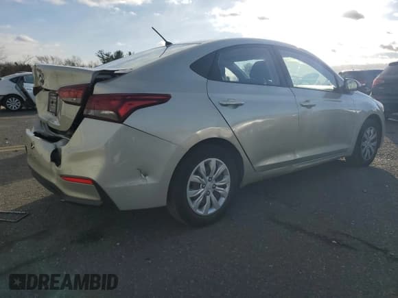 ✅ 2019 Hyundai Accent SE • VIN: 3KPC24A39KE064510 • Лот: 83764504. Опубликован ранее на Copart с пробегом 71 107 миль. Бесплатный доступ к архиву аукционных продаж из США и подробный отчёт об истории автомобиля на DreamBid. Изображение 3.