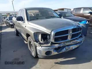 2006 Dodge 1500 SLT z VIN 1D7HA18N46S611545, wystawiony jako IAAI lot #42863621 z przebiegiem 198 442 mil mil oraz . Historia ofert i sprzedaży dostępna na DreamBid. Obrazek 1.