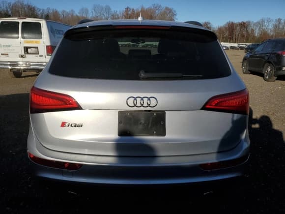✅ 2017 Audi SQ5 Premium Plus • VIN: WA1CCAFP7HA062283 • Lot: 91812205. Listed on Copart with 103,332 mi. Free auction sales archive from the USA and detailed vehicle history report at DreamBid. Image 6.