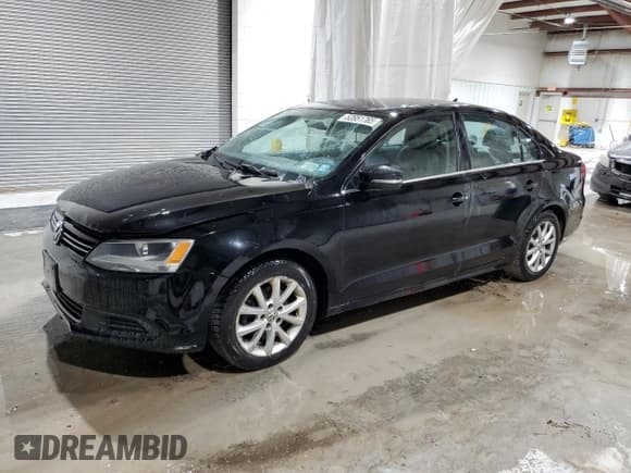 ✅ 2013 Volkswagen Jetta SE • VIN: 3VWDP7AJ5DM249908 • Лот: 53951765. Опубликован ранее на Copart с пробегом 240 040 миль. Бесплатный доступ к архиву аукционных продаж из США и подробный отчёт об истории автомобиля на DreamBid. Изображение 1.