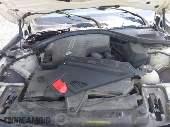 ✅ 2015 BMW 3 Series 328i xDrive • VIN: WBA3B5C50FF962152 • Lot: 42743109. Listed on IAAI with 117,000 mi. Free auction sales archive from the USA and detailed vehicle history report at DreamBid. Image 10.