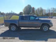 ✅ 2014 Toyota Tacoma • VIN: 5TFLU4ENXEX107441 • Lot: 43569911. Listed on IAAI with 183,301 mi. Free auction sales archive from the USA and detailed vehicle history report at DreamBid. Image 13.