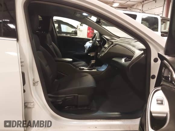 2024 Chevrolet Malibu RS with VIN 1G1ZG5ST2RF111398, listed as a IAAI auction lot 43260909 with 44,444 mi miles and . Bid and sale history available at DreamBid. Image 5.