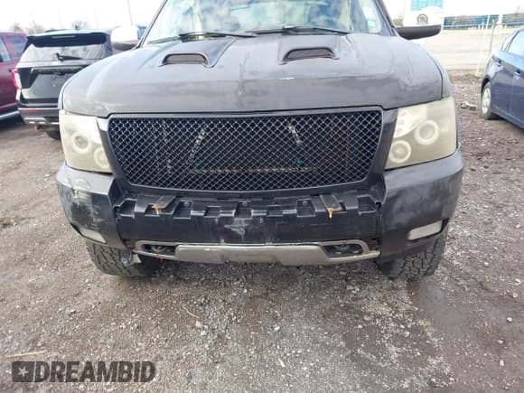 ✅ 2007 Chevrolet Avalanche LTZ • VIN: 3GNFK12357G286474 • Лот: 42110263. Опубликован ранее на IAAI с пробегом 282 901 миль. Бесплатный доступ к архиву аукционных продаж из США и подробный отчёт об истории автомобиля на DreamBid. Изображение 12.