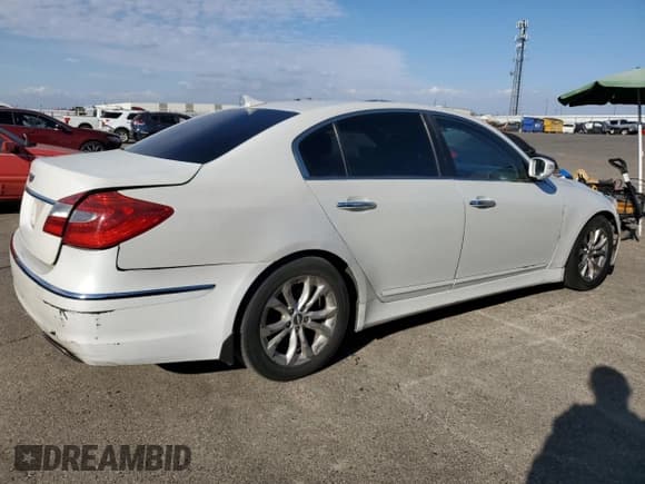 ✅ 2013 Hyundai Genesis 3.8L • VIN: KMHGC4DD3DU241801 • Lot: 81884765. Listed on Copart with 271,638 mi. Free auction sales archive from the USA and detailed vehicle history report at DreamBid. Image 3.