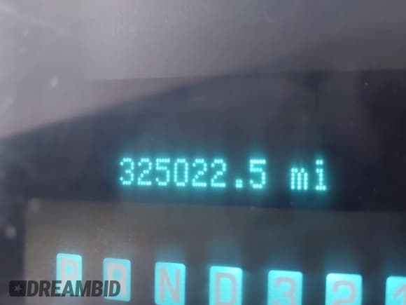 ✅ 2010 Ford F-150 XL • VIN: 1FTFX1EV9AFA03106 • Lot: 43164726. Listed on IAAI with 325,022 mi. Free auction sales archive from the USA and detailed vehicle history report at DreamBid. Image 16.