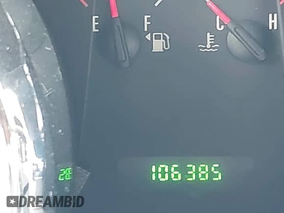 2005 Ford Mustang Deluxe z VIN 1ZVFT80N855119319, wystawiony jako IAAI lot #43340661 z przebiegiem 106 385 mil mil oraz . Historia ofert i sprzedaży dostępna na DreamBid. Obrazek 15.