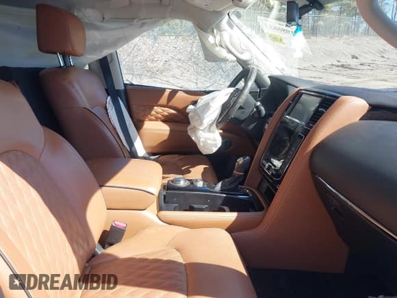 ✅ 2020 Infiniti QX80 Luxe • VIN: JN8AZ2NE5L9252664 • Lot: 41986633. Wystawiony na IAAI z przebiegiem Nie podano. Bezpłatny archiwum sprzedaży aukcyjnych z USA i szczegółowy raport historii pojazdu na DreamBid. Zdjęcie 5.
