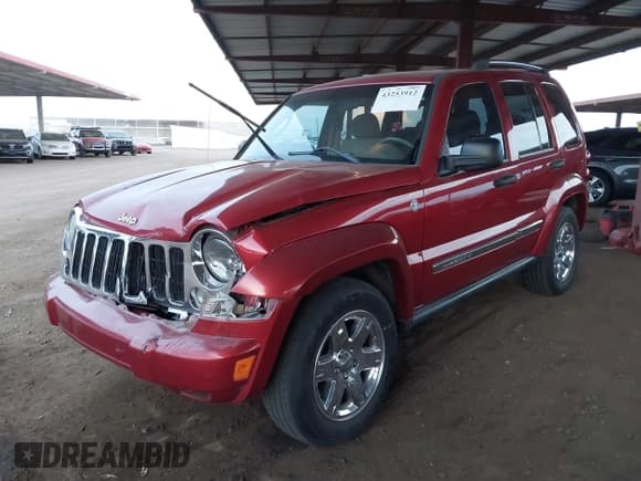 ✅ 2005 Jeep Liberty Limited • VIN: 1J4GL58K15W720205 • Lot: 43253912. Listed on IAAI with 135,183 mi. Free auction sales archive from the USA and detailed vehicle history report at DreamBid. Image 17.