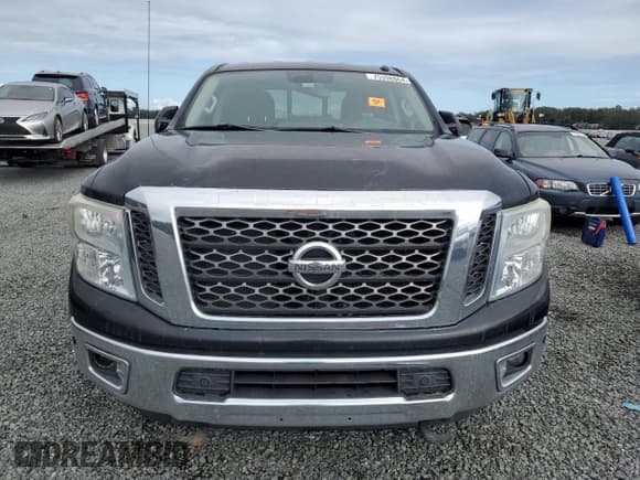 ✅ 2017 Nissan Titan SV • VIN: 1N6AA1F26HN550525 • Лот: 75398864. Опубликован ранее на Copart с пробегом Не указан. Бесплатный доступ к архиву аукционных продаж из США и подробный отчёт об истории автомобиля на DreamBid. Изображение 5.