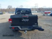 ✅ 2021 Jeep Gladiator Overland • VIN: 1C6HJTFG1ML606215 • Lot: 41771646. Wystawiony na IAAI z przebiegiem 77 411 mil. Bezpłatny archiwum sprzedaży aukcyjnych z USA i szczegółowy raport historii pojazdu na DreamBid. Zdjęcie 16.