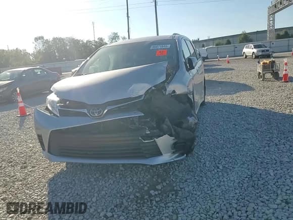 ✅ 2020 Toyota Sienna LE • VIN: 5TDKZ3DCXLS084379 • Лот: 86671845. Опубликован ранее на Copart с пробегом Не указан. Бесплатный доступ к архиву аукционных продаж из США и подробный отчёт об истории автомобиля на DreamBid. Изображение 14.