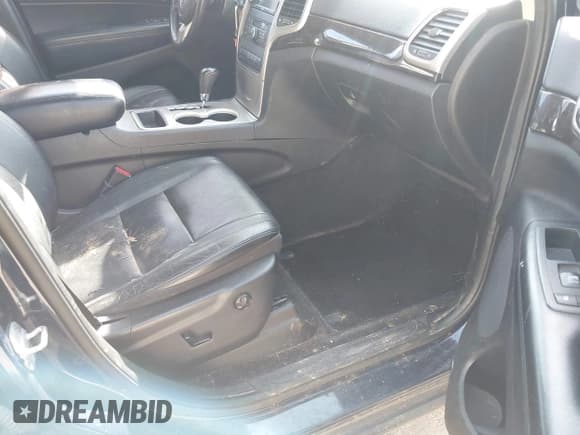 ✅ 2013 Jeep Grand Cherokee Laredo • VIN: 1C4RJFAG0DC501686 • Lot: 43555997. Listed on IAAI with 161,404 mi. Free auction sales archive from the USA and detailed vehicle history report at DreamBid. Image 5.