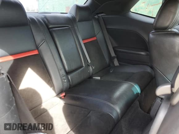 ✅ 2010 Dodge Challenger SRT-8 • VIN: 2B3CJ7DW9AH161950 • Lot: 73996914. Wystawiony na Copart z przebiegiem 140 088 mil. Bezpłatny archiwum sprzedaży aukcyjnych z USA i szczegółowy raport historii pojazdu na DreamBid. Zdjęcie 10.