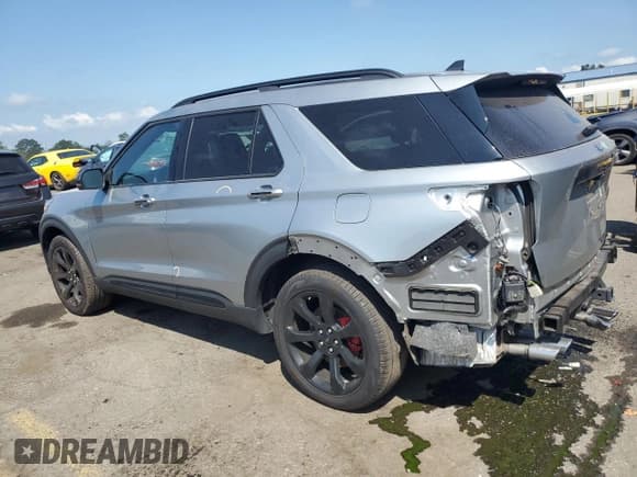 ✅ 2024 Ford Explorer ST • VIN: 1FM5K8GC7RGA63188 • Lot: 68611185. Listed on Copart with 15,015 mi. Free auction sales archive from the USA and detailed vehicle history report at DreamBid. Image 2.