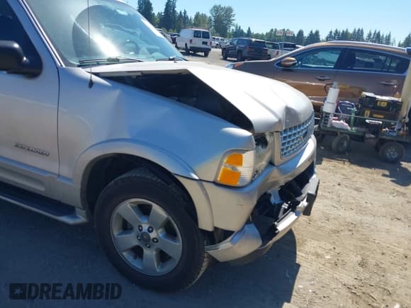 ✅ 2005 Ford Explorer Limited • VIN: 1FMDU75W65UB48550 • Lot: 43070203. Wystawiony na IAAI z przebiegiem 76 078 mil. Bezpłatny archiwum sprzedaży aukcyjnych z USA i szczegółowy raport historii pojazdu na DreamBid. Zdjęcie 6.
