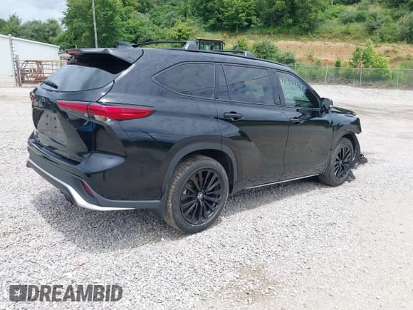 ✅ 2023 Toyota Highlander L • VIN: 5TDKDRBH9PS507815 • Lot: 42516967. Listed on IAAI with 49,535 mi. Free auction sales archive from the USA and detailed vehicle history report at DreamBid. Image 4.