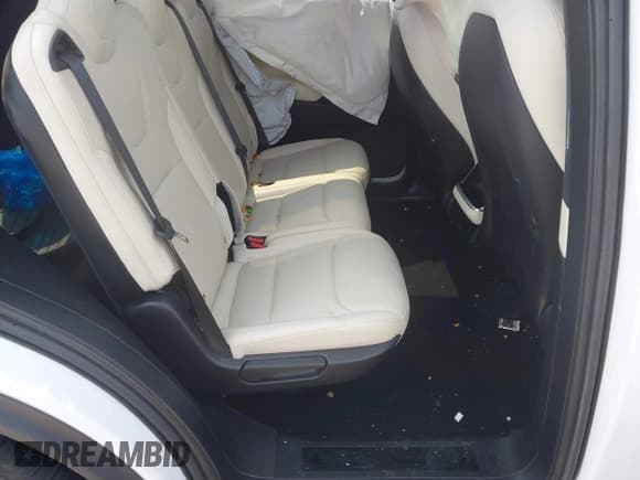 ✅ 2022 Tesla Model X • VIN: 7SAXCDE58NF356340 • Lot: 42401190. Wystawiony na IAAI z przebiegiem Nie podano. Bezpłatny archiwum sprzedaży aukcyjnych z USA i szczegółowy raport historii pojazdu na DreamBid. Zdjęcie 8.