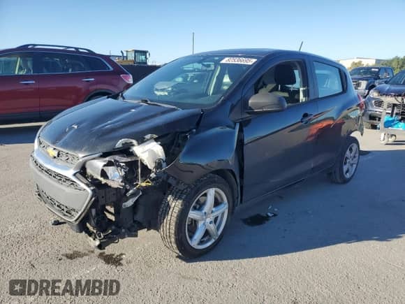 2021 Chevrolet Spark LS z VIN KL8CB6SA7MC739282, wystawiony jako Copart lot #82536695 z przebiegiem 95 582 mil mil oraz Nie do naprawy • Non repairable. Historia ofert i sprzedaży dostępna na DreamBid. Obrazek 1.