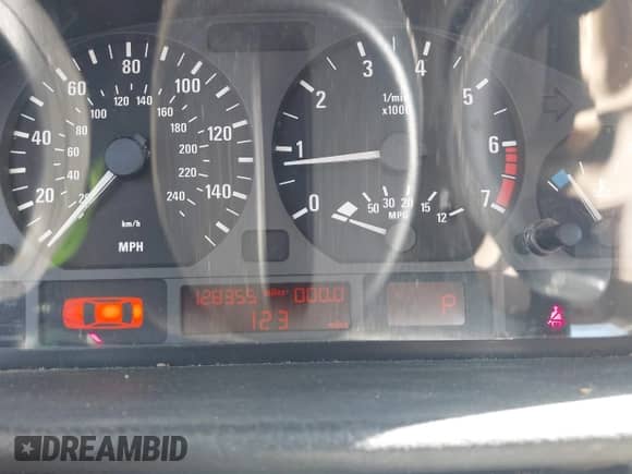 2000 BMW 3 Series 323i с VIN WBAAM3339YCA86757, выставлен на аукционе IAAI как лот 43522479 с пробегом 128 355 миль миль и . История ставок и продаж доступна на DreamBid. Изображение 7.